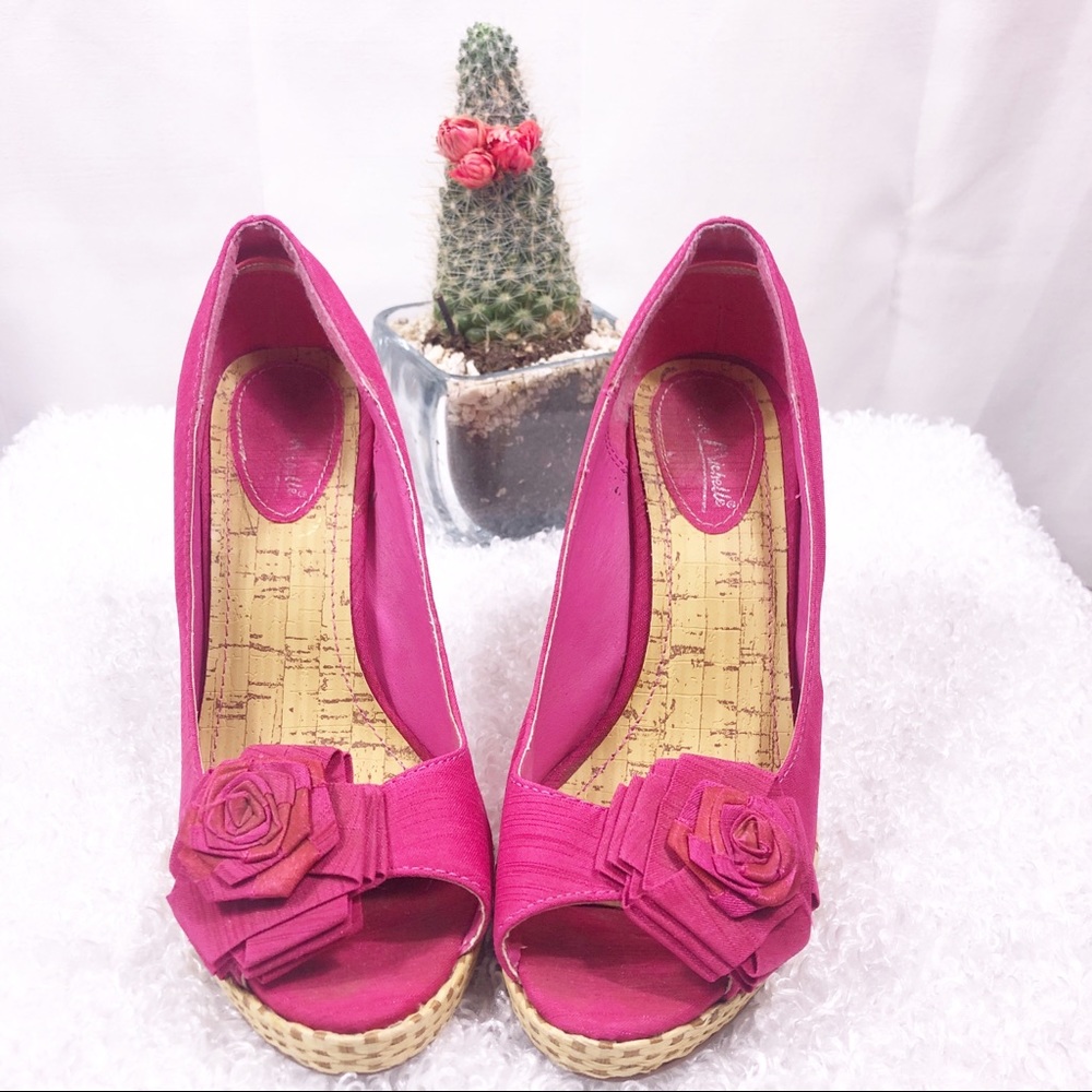 Anne Michelle rose heels in pink,cork type heels